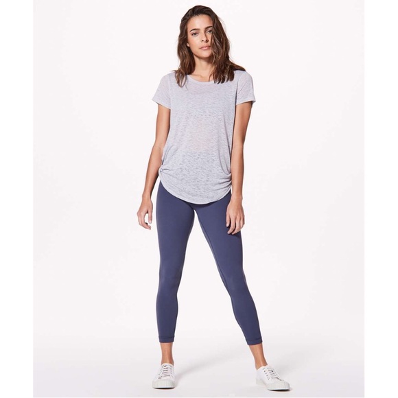 lululemon athletica Tops - Lululemon Round Two Tee Burnout Size 4 in Silver Fox